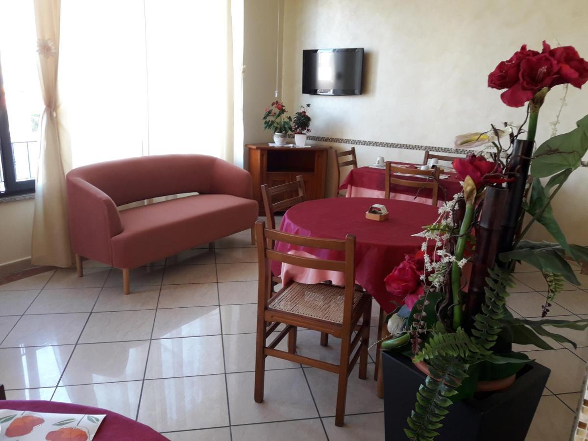 Hotel Villa Aurora Bellaria-Igea Marina Bagian luar foto