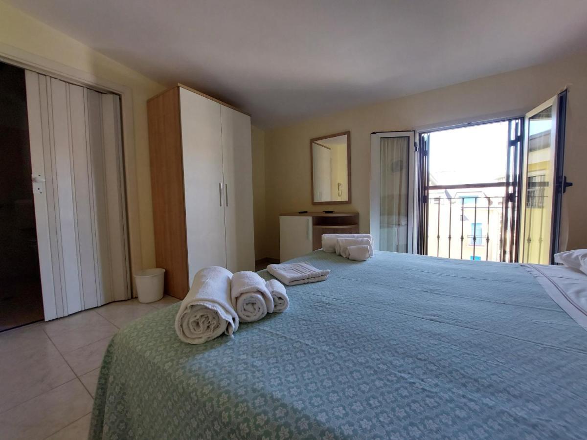Hotel Villa Aurora Bellaria-Igea Marina Bagian luar foto