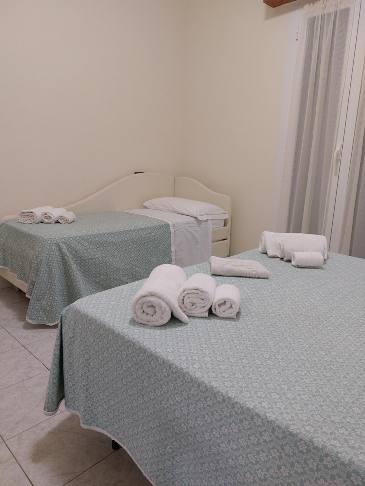 Hotel Villa Aurora Bellaria-Igea Marina Bagian luar foto