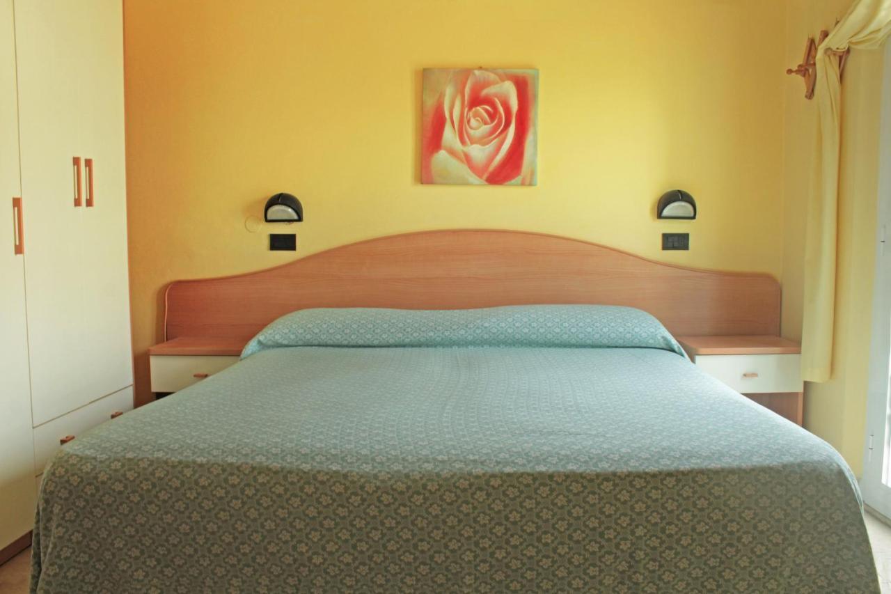 Hotel Villa Aurora Bellaria-Igea Marina Bagian luar foto