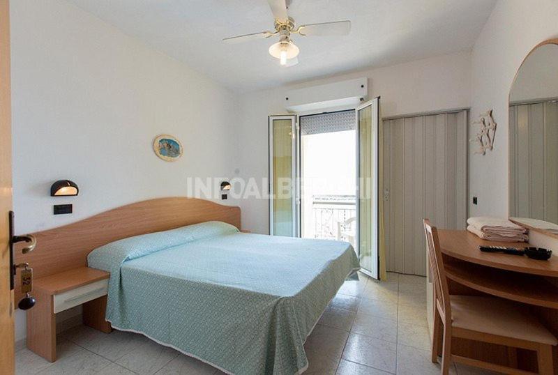 Hotel Villa Aurora Bellaria-Igea Marina Bagian luar foto